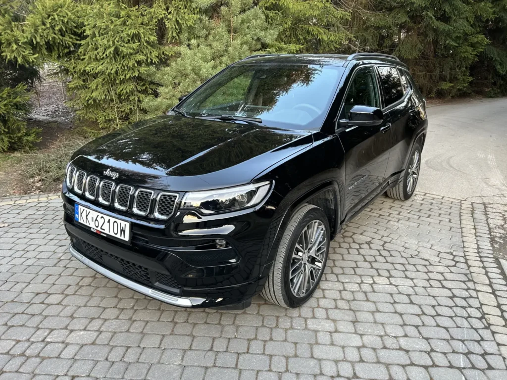Jeep Compass Limited 2023 przód lewa strona AMUMotors
