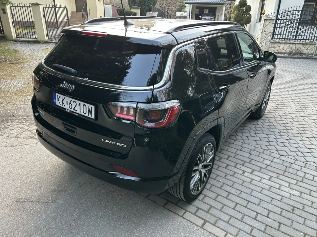 Jeep Compass Limited 2023 tył prawa strona AMUMotors