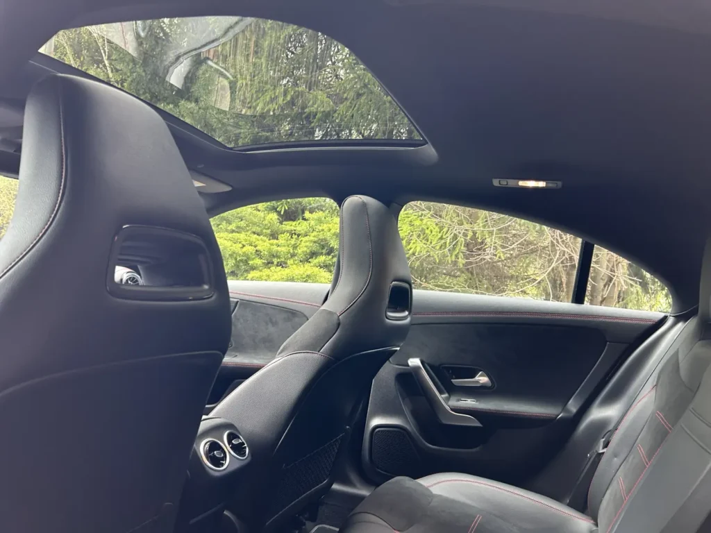 Mercedes-Benz CLA 2023 podsufitka AMUMotors