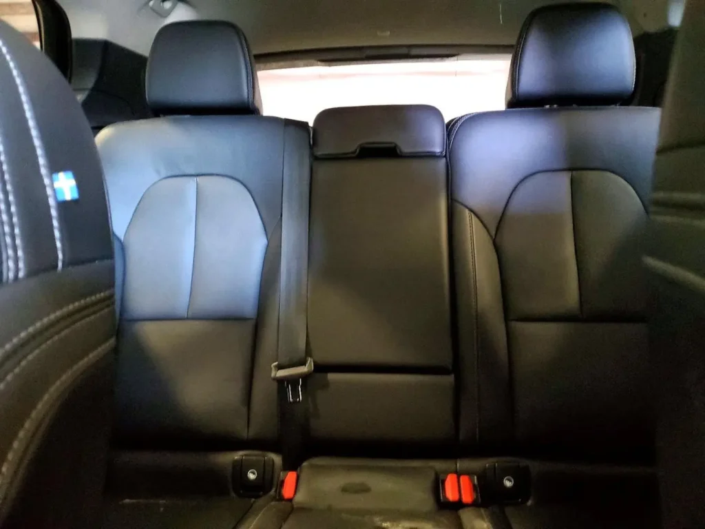 Volvo XC40 2024 Ultimate B5 szary 9 fotele tyłMUMotors