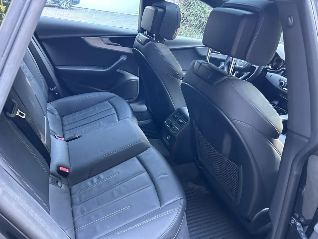Audi A5 2024 45 TFSi fotele tył AMUMotors