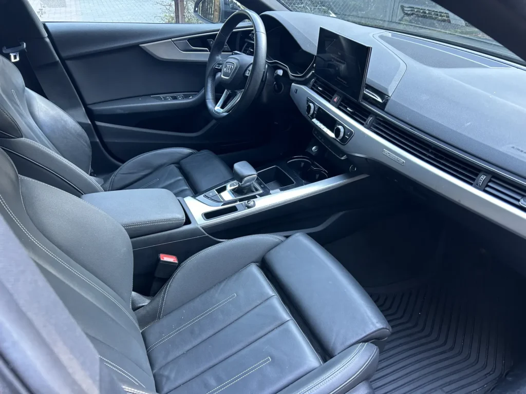Audi A5 2024 45 TFSi deska rozdzielcza AMUMotors