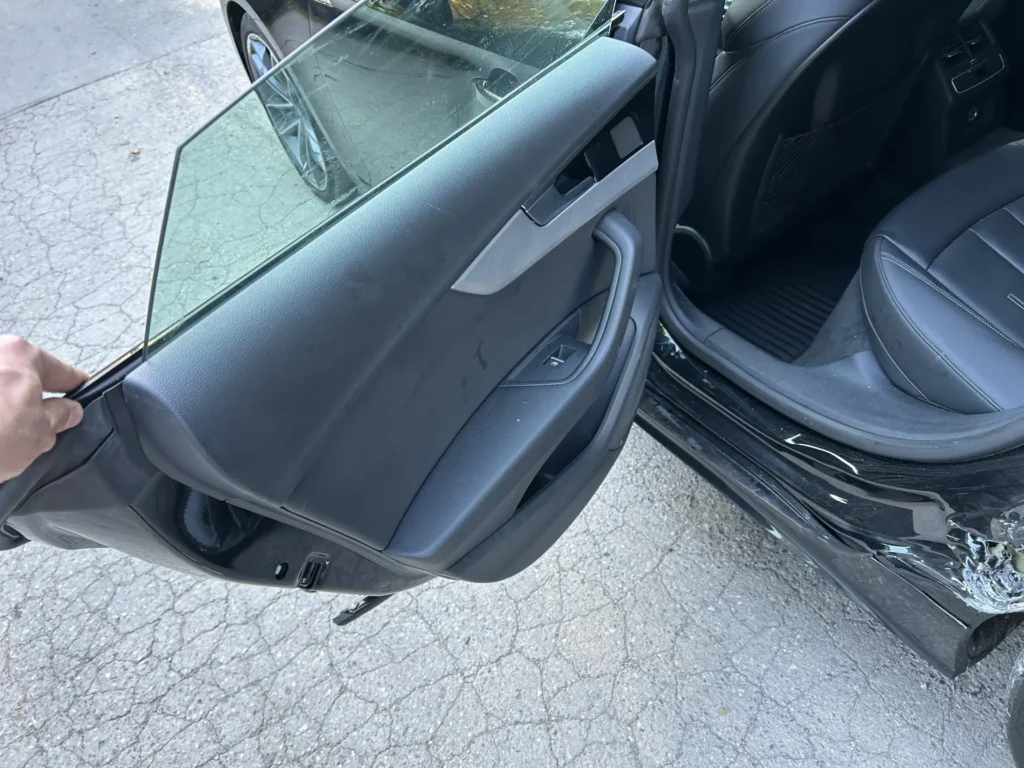 Audi A5 2024 45 TFSi tapicerka drzwi tył AMUMotors