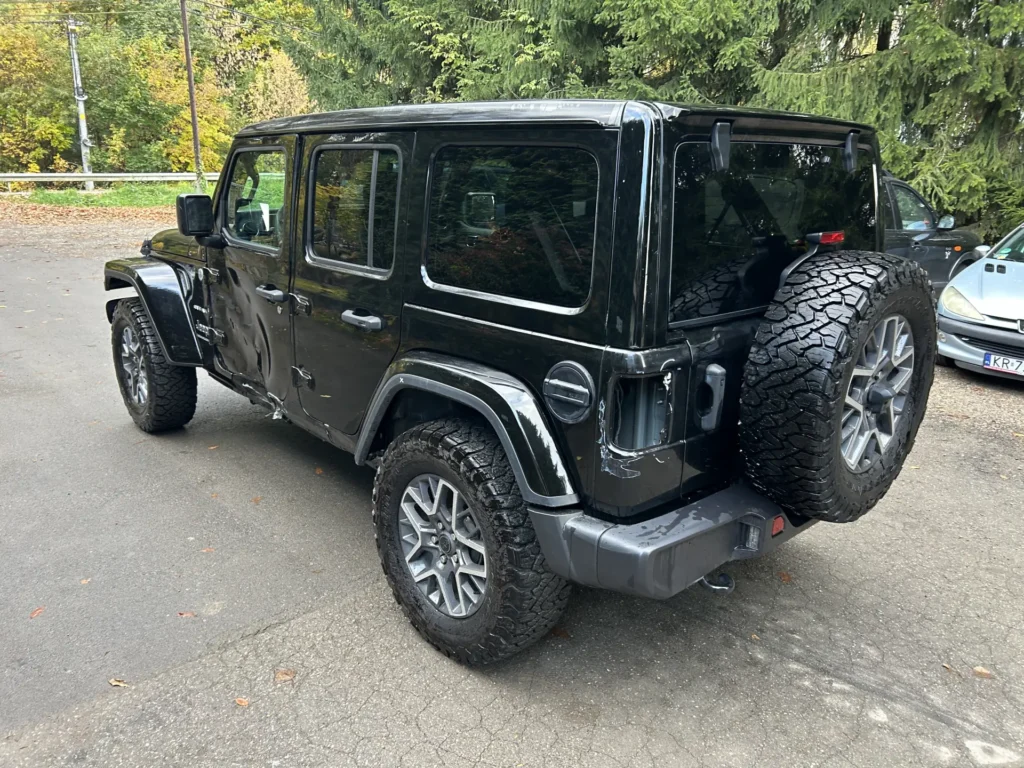Jeep Wrangler Sahara 2024 Lift lewy tył AMUMotors